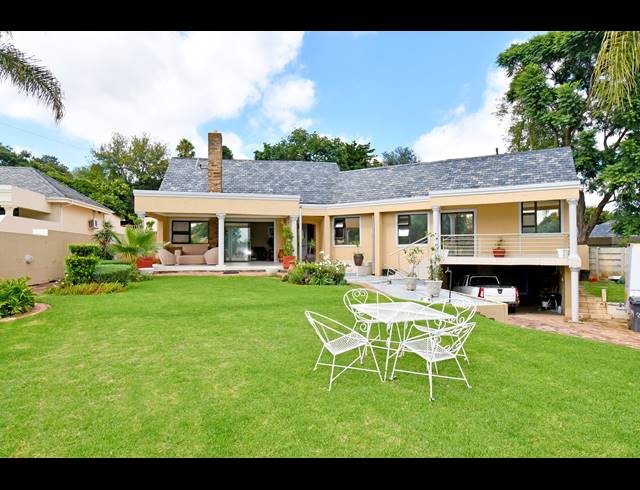 3 BEDROOM HOUSE FOR SALE IN BRAMLEY